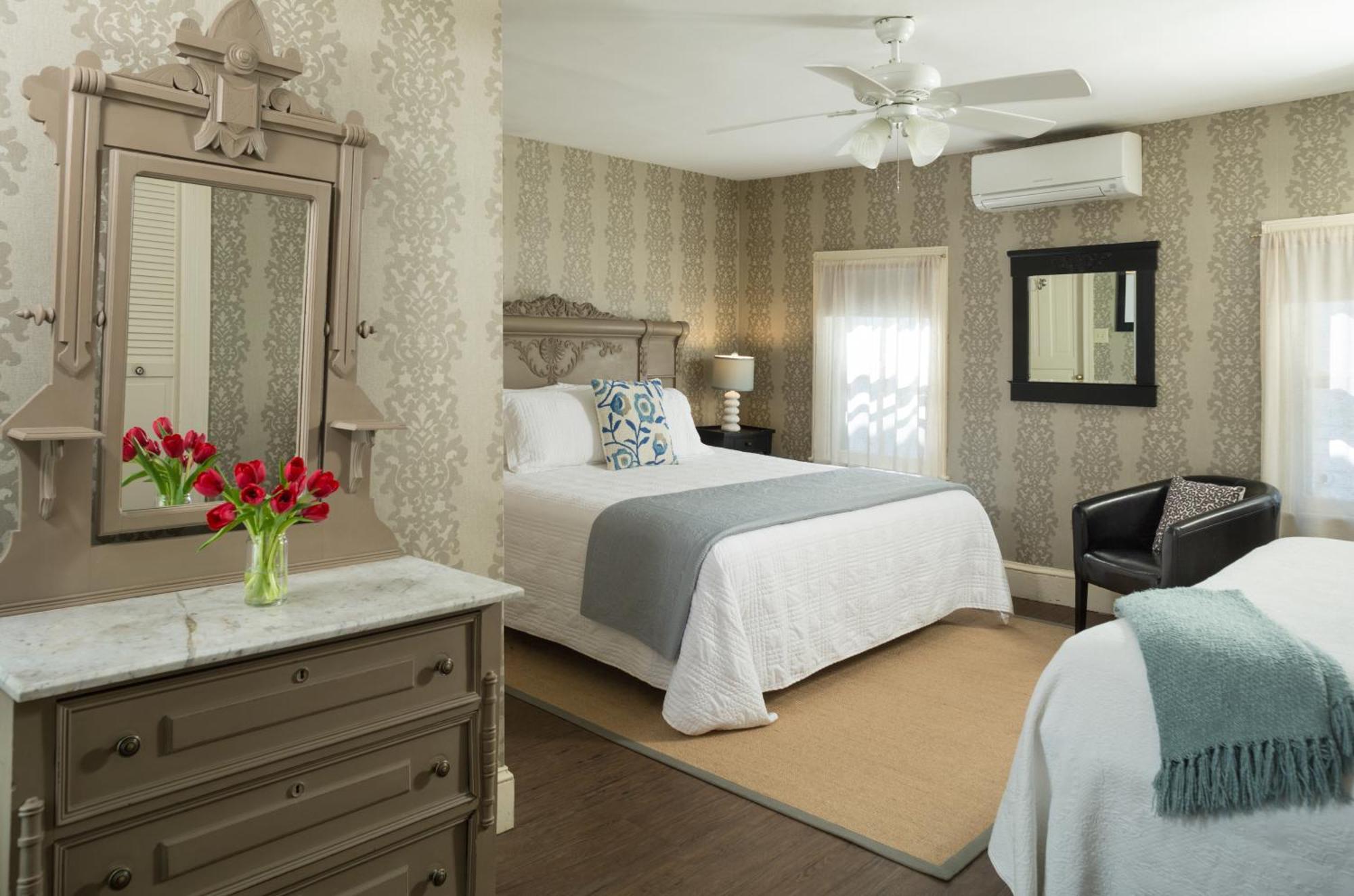The Carroll Villa Hotel เคปเมย์ ภายนอก รูปภาพ