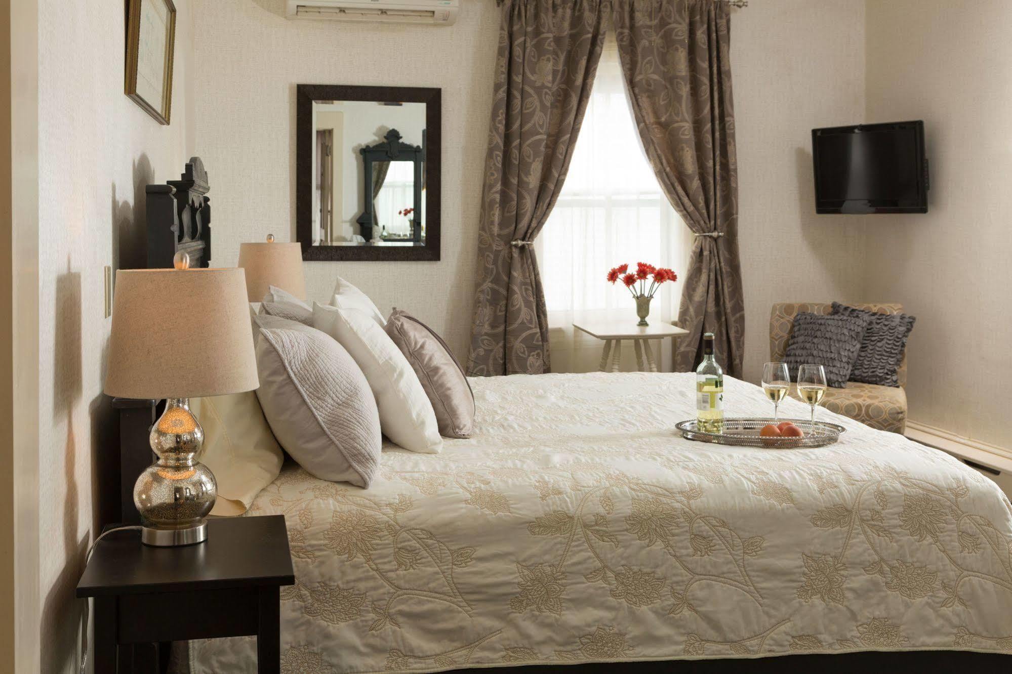 The Carroll Villa Hotel เคปเมย์ ภายนอก รูปภาพ